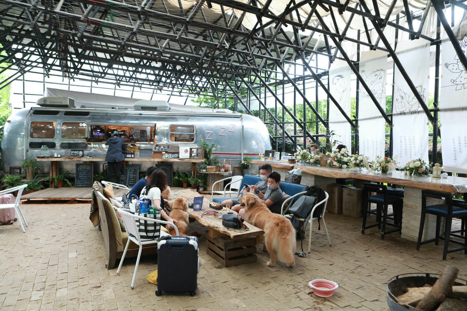 苗栗卓蘭懶人露營|橘舍三食。寵物友善豪華露營、山里廚房無菜單料理、一泊三食DIY、免搭帳奢華露營! - 第5張圖 苗栗卓蘭懶人露營|橘舍三食。寵物友善豪華露營、山里廚房無菜單料理、一泊三食DIY、免搭帳奢華露營!