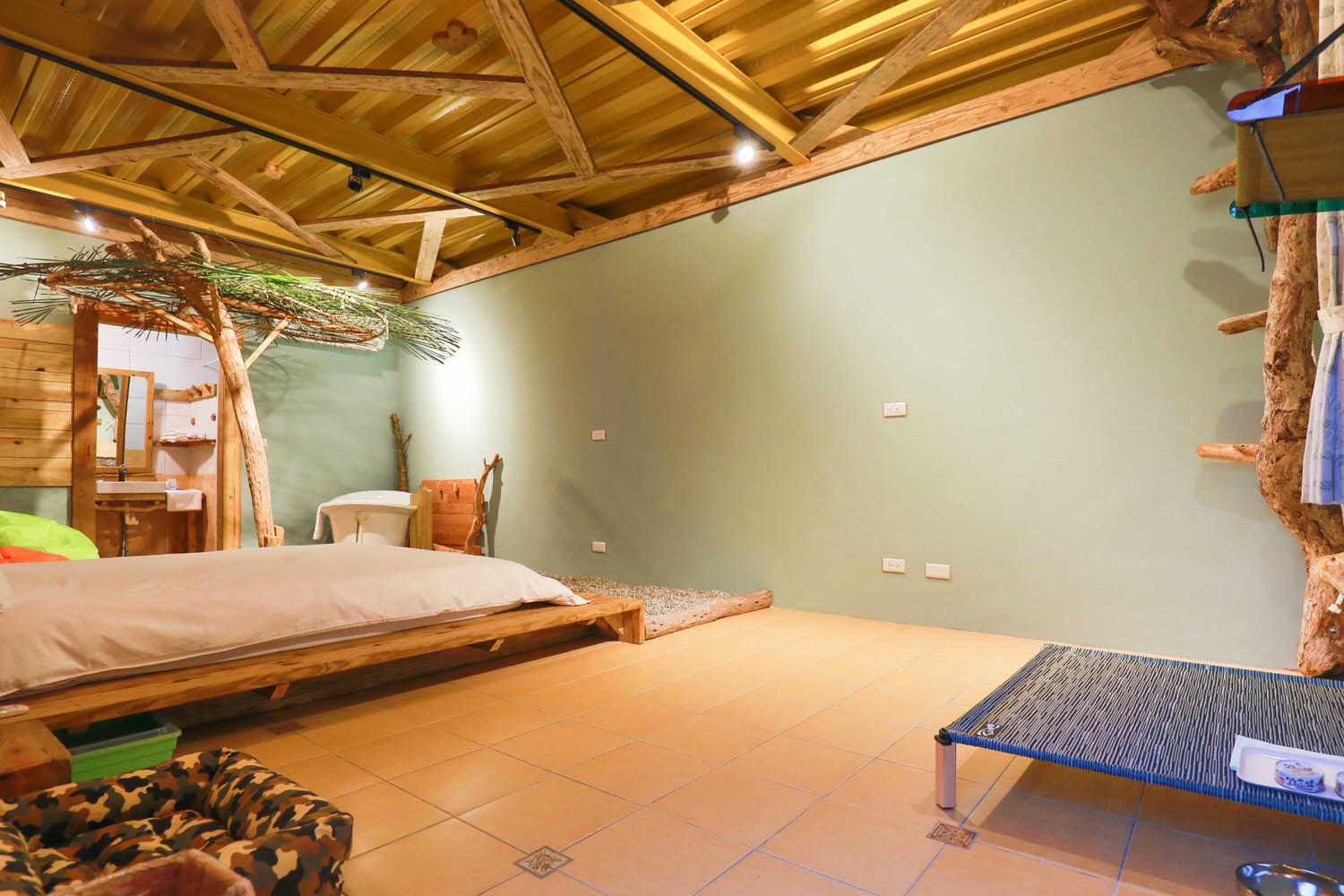 毛小海洋俱樂部｜花蓮鹽寮。花蓮寵物友善民宿、花蓮海景包棟民宿、露營風格美學、野營、星空電影院