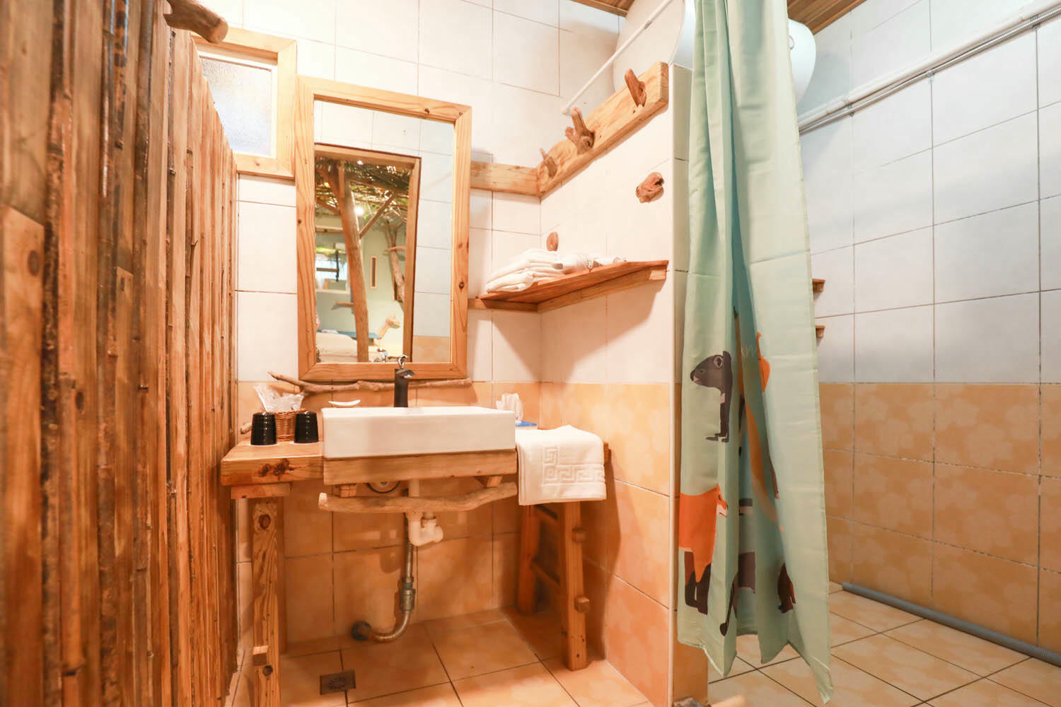 毛小海洋俱樂部｜花蓮鹽寮。花蓮寵物友善民宿、花蓮海景包棟民宿、露營風格美學、野營、星空電影院