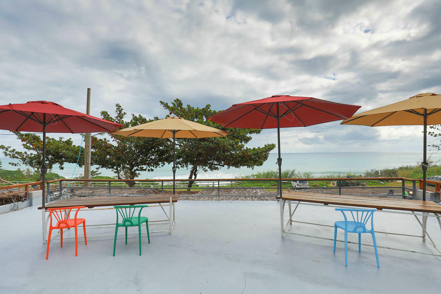 毛小海洋俱樂部｜花蓮鹽寮。花蓮寵物友善民宿、花蓮海景包棟民宿、露營風格美學、野營、星空電影院