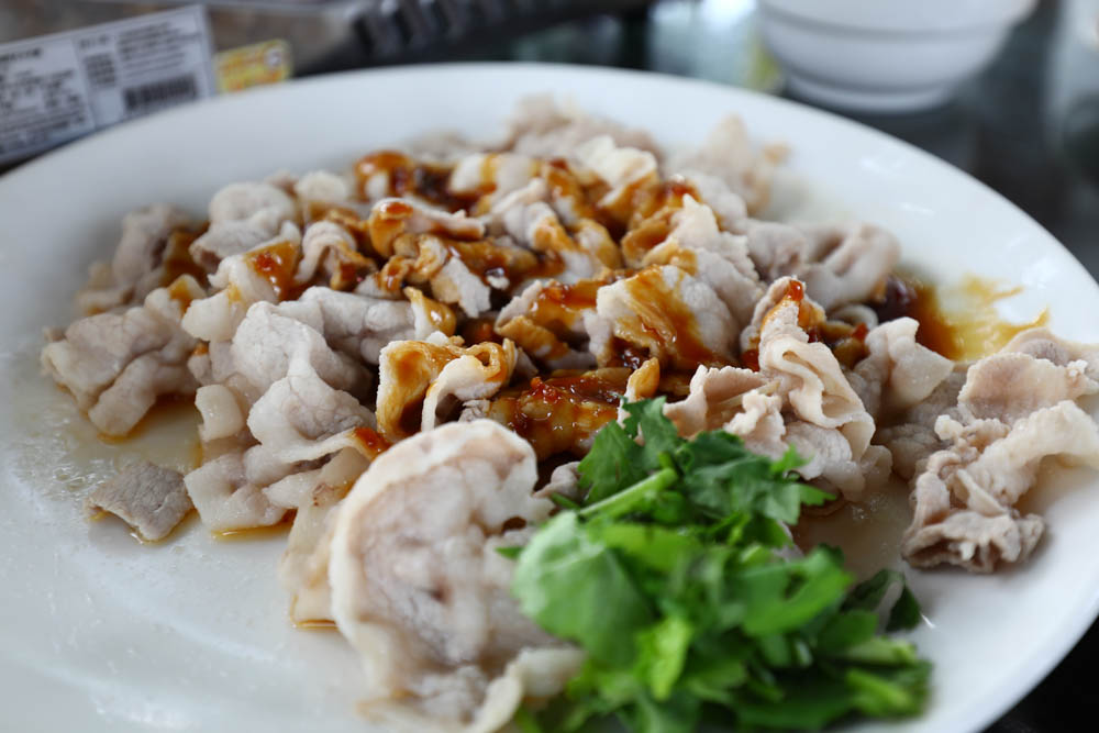 屏東里港美食|水明漾活蝦景觀餐廳。秒穿峇里島風情,坐在發呆亭品嚐熱炒蝦料理、寵物友善 - 第26張圖 屏東里港美食|水明漾活蝦景觀餐廳。秒穿峇里島風情,坐在發呆亭品嚐熱炒蝦料理、寵物友善