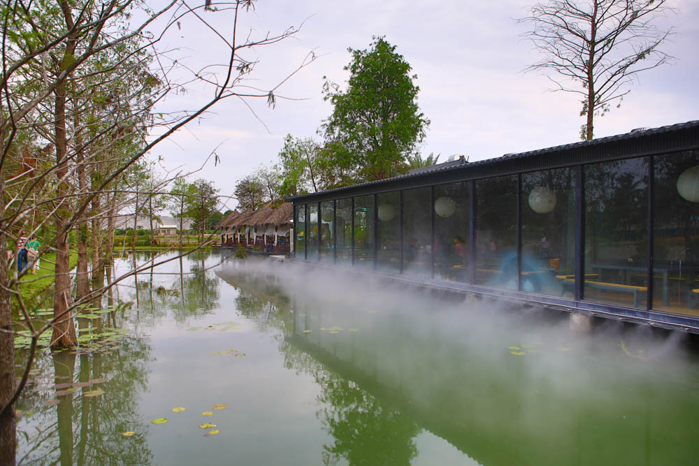 屏東里港美食|水明漾活蝦景觀餐廳。秒穿峇里島風情,坐在發呆亭品嚐熱炒蝦料理、寵物友善 - 第13張圖 屏東里港美食|水明漾活蝦景觀餐廳。秒穿峇里島風情,坐在發呆亭品嚐熱炒蝦料理、寵物友善