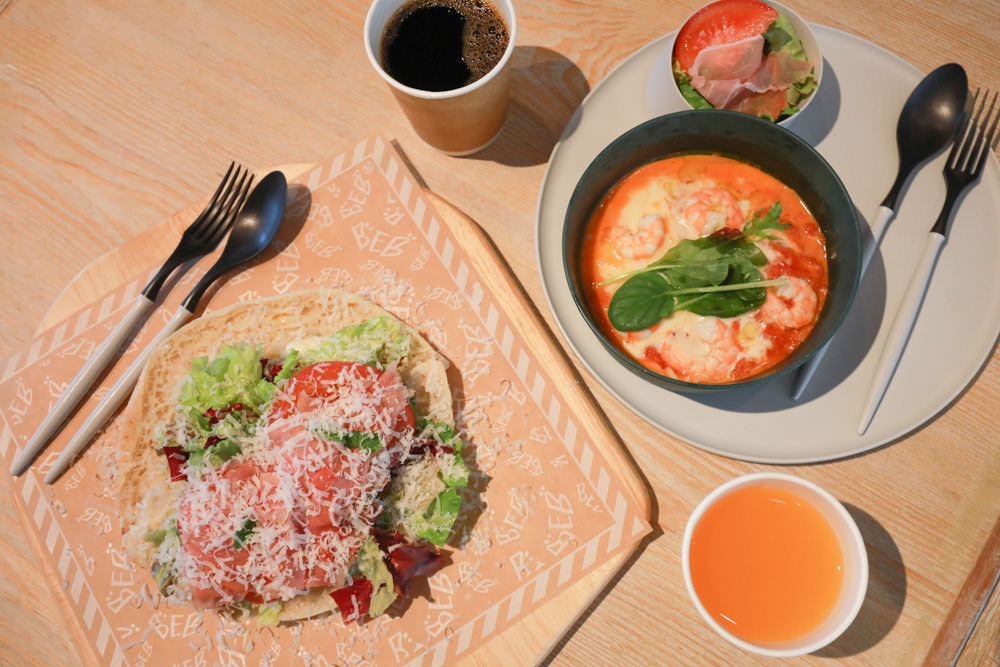 沖繩新飯店｜星野集團 BEB5 沖繩瀨良垣 Hoshino Resorts BEB5 Okinawa Seragaki。無邊際游泳池、青年公寓式旅館、房間內有小廚房