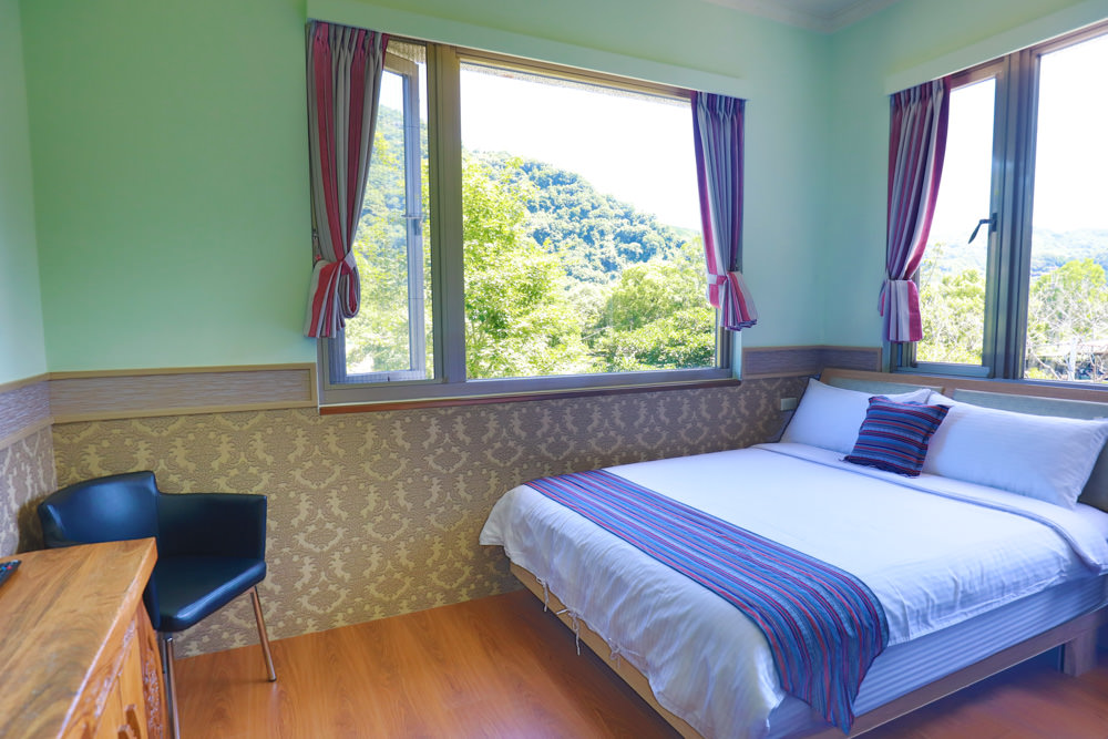 桃園復興｜河那灣民宿露營區。絕美湖畔星空美景、草皮營位、寵物友善露營區、溪口部落、泰雅文化