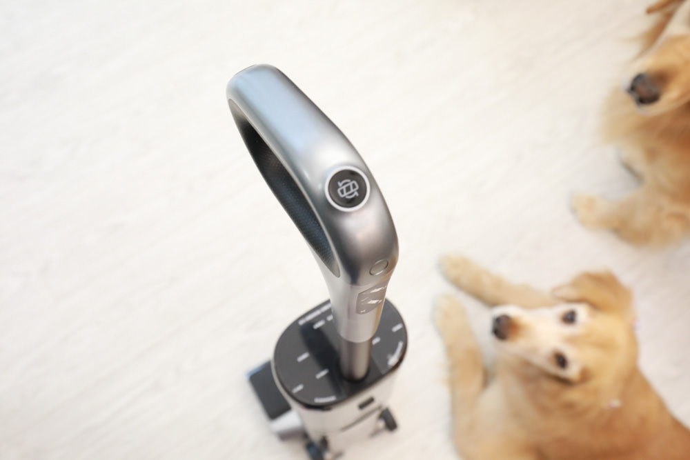 OSOTEK 順造H200黑豹無線吸拖一體洗地機。6合一吸塵/拖地/吸水/除菌/自動清潔/熱烘乾、全方位地板清潔、清潔打掃必備神器