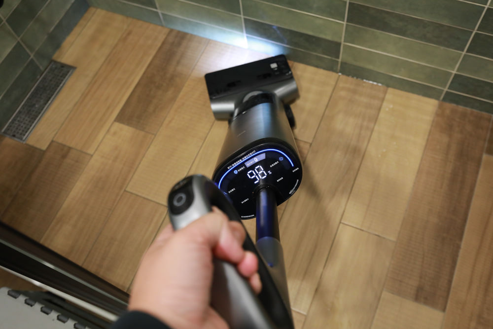 OSOTEK 順造H200黑豹無線吸拖一體洗地機。6合一吸塵/拖地/吸水/除菌/自動清潔/熱烘乾、全方位地板清潔、清潔打掃必備神器