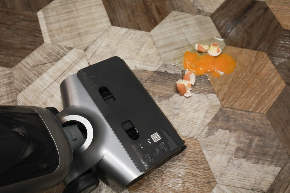 OSOTEK 順造H200黑豹無線吸拖一體洗地機。6合一吸塵/拖地/吸水/除菌/自動清潔/熱烘乾、全方位地板清潔、清潔打掃必備神器