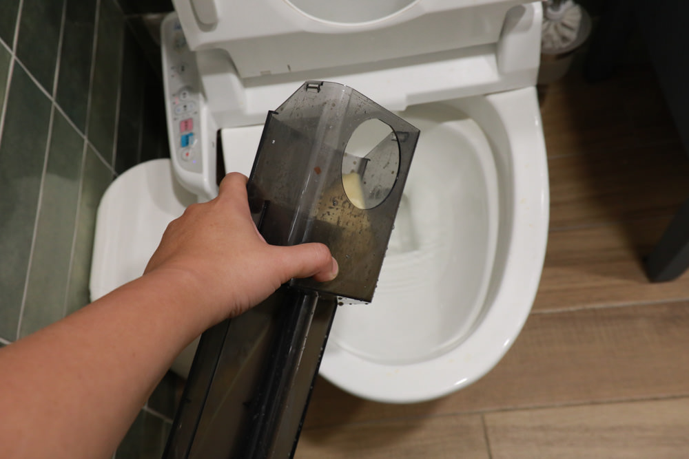 OSOTEK 順造H200黑豹無線吸拖一體洗地機。6合一吸塵/拖地/吸水/除菌/自動清潔/熱烘乾、全方位地板清潔、清潔打掃必備神器