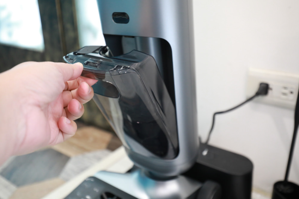 OSOTEK 順造H200黑豹無線吸拖一體洗地機。6合一吸塵/拖地/吸水/除菌/自動清潔/熱烘乾、全方位地板清潔、清潔打掃必備神器