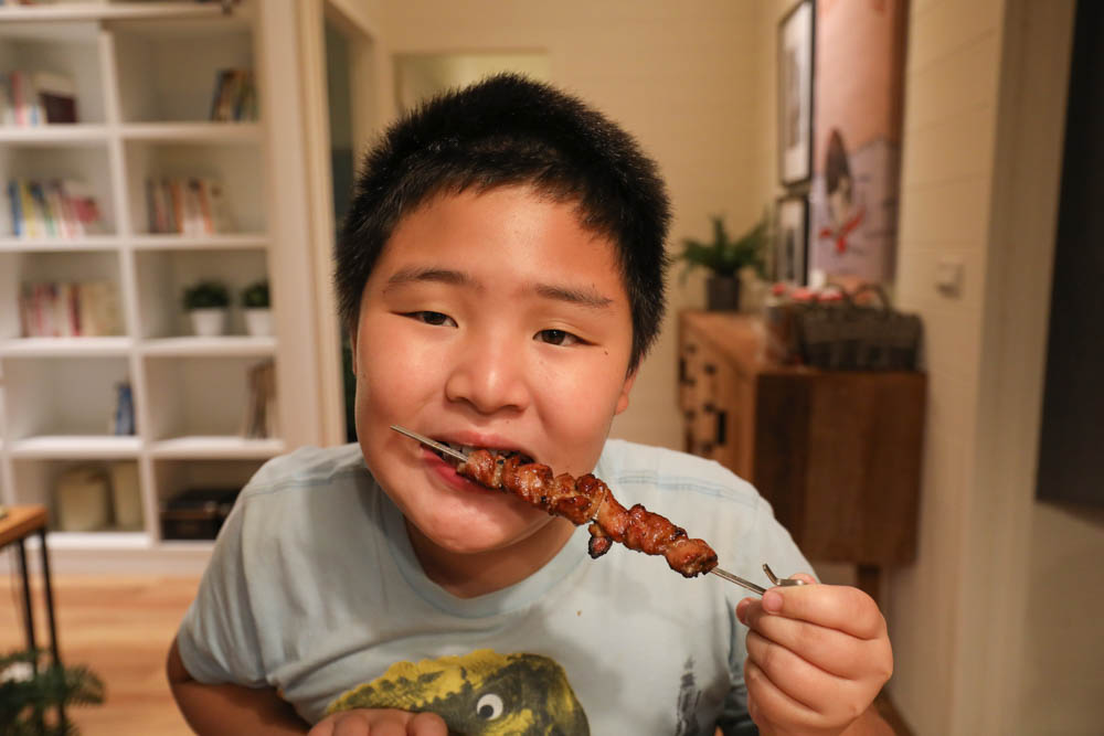 苗栗苑裡｜浩克森林小屋。寵物友善民宿、隱藏在森林中的秘境小木屋、好客八號穀倉小屋