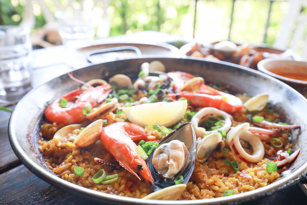 台東海景景觀餐廳|都蘭海角咖啡。寵物友善餐廳、絕美看海餐廳、大草皮、西班牙異國料理!! - 第16張圖 台東海景景觀餐廳|都蘭海角咖啡。寵物友善餐廳、絕美看海餐廳、大草皮、西班牙異國料理!!