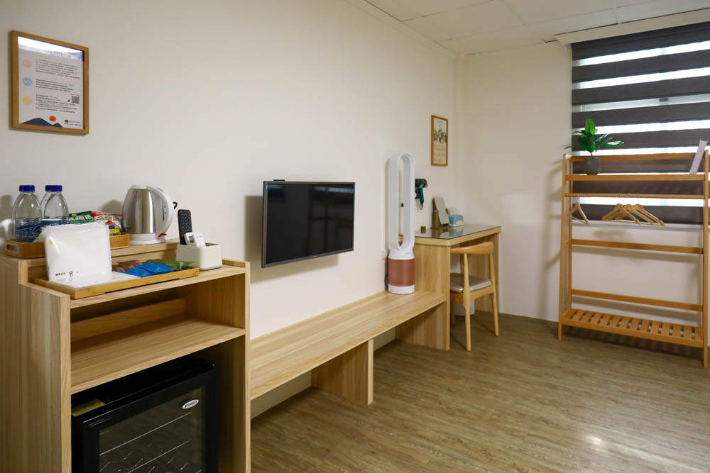 宜蘭壯圍｜海邊民宿Hibnb Guesthouse。寵物友善民宿、燒鳥居酒屋、Q萌柴柴神社、濃濃日式風情、距離秘境海灘走路2分鐘、龜山島