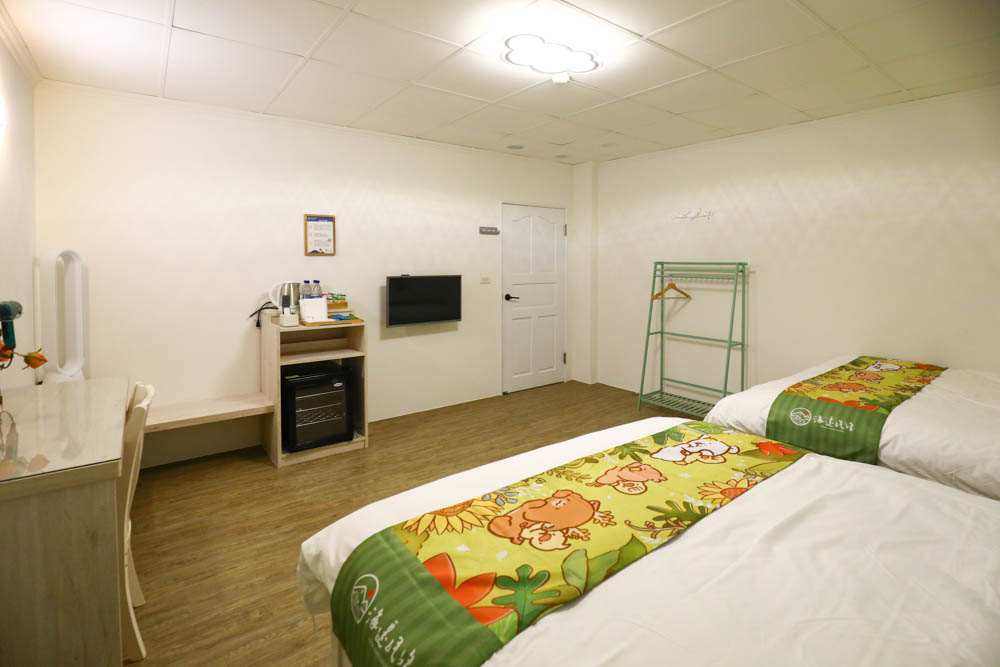 宜蘭壯圍｜海邊民宿Hibnb Guesthouse。寵物友善民宿、燒鳥居酒屋、Q萌柴柴神社、濃濃日式風情、距離秘境海灘走路2分鐘、龜山島