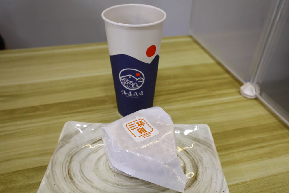 宜蘭壯圍｜海邊民宿Hibnb Guesthouse。寵物友善民宿、燒鳥居酒屋、Q萌柴柴神社、濃濃日式風情、距離秘境海灘走路2分鐘、龜山島