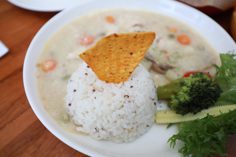 台北淡水美食景點|Binma Area 134玻璃屋咖啡廳。寵物友善餐廳、森林系咖啡廳、攝影基地、網美咖啡廳、淡水天元宮附近 - 第27張圖 台北淡水美食景點|Binma Area 134玻璃屋咖啡廳。寵物友善餐廳、森林系咖啡廳、攝影基地、網美咖啡廳、淡水天元宮附近