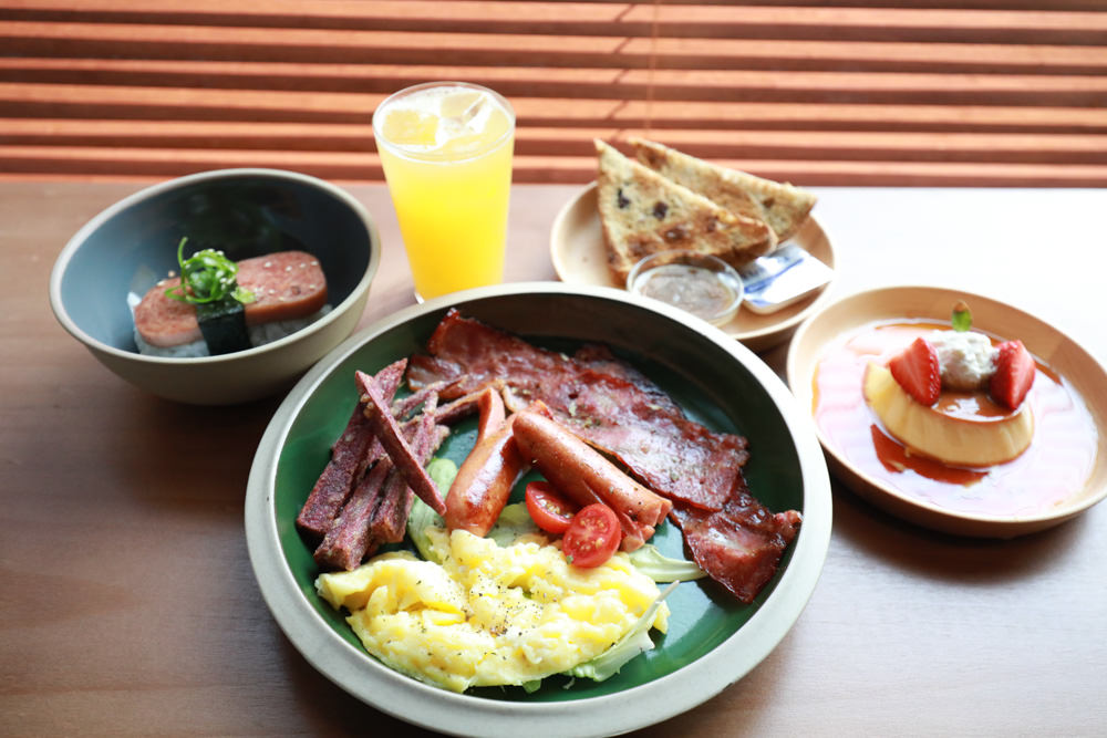 新北深坑美食｜南國深坑。寵物友善餐廳、深坑老街附近的老宅咖啡廳、早午餐、菲律賓炸豬五花肉飯