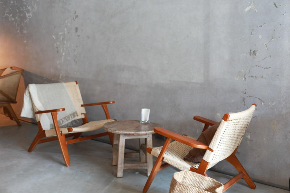 新北深坑美食｜南國深坑。寵物友善餐廳、深坑老街附近的老宅咖啡廳、早午餐、菲律賓炸豬五花肉飯