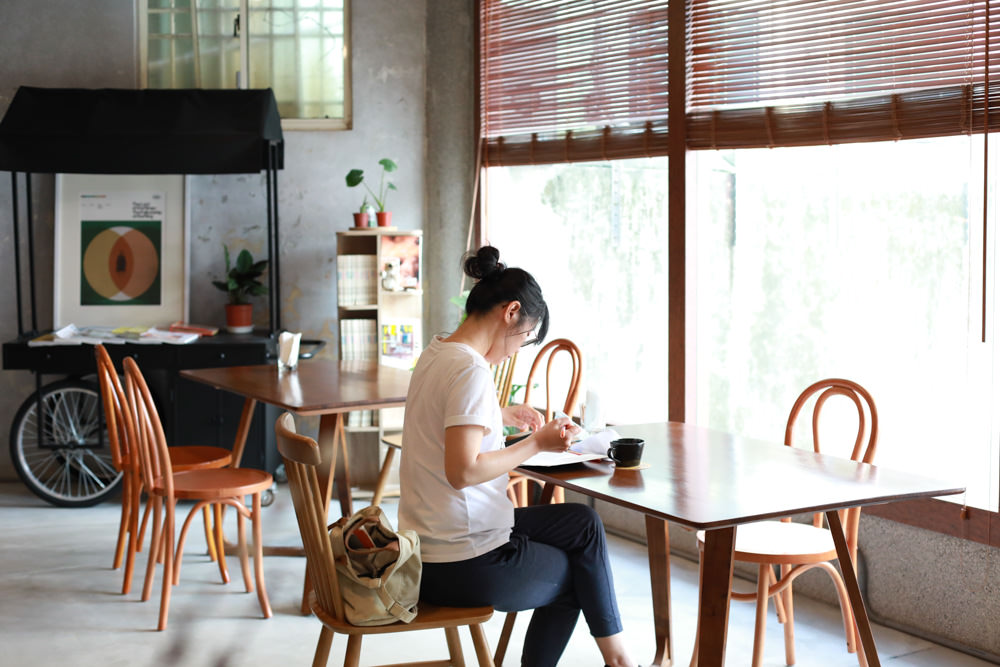 新北深坑美食｜南國深坑。寵物友善餐廳、深坑老街附近的老宅咖啡廳、早午餐、菲律賓炸豬五花肉飯