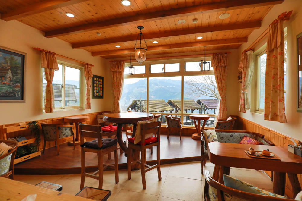 清境蒙塔妮手作甜點｜南投清境美食咖啡廳、清境寵物友善餐廳、超美的歐洲童話小屋、每日手作法式甜點