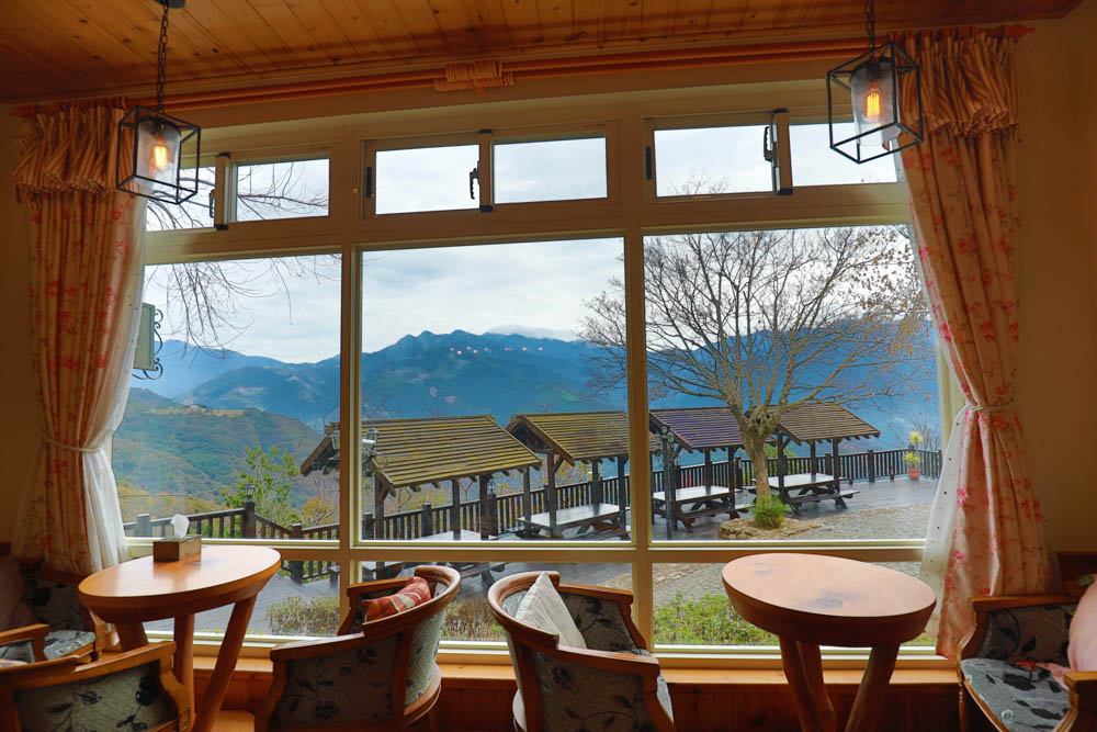 清境蒙塔妮手作甜點｜南投清境美食咖啡廳、清境寵物友善餐廳、超美的歐洲童話小屋、每日手作法式甜點