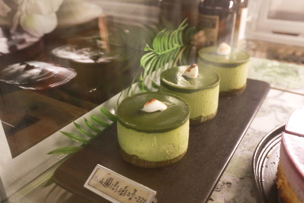 新北三峽美食｜Qm159 清琳咖啡。寵物友善餐廳、從廢墟老屋變身的網美咖啡廳、歐洲古董風格咖啡館