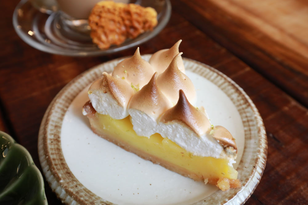 新北三峽美食｜Qm159 清琳咖啡。寵物友善餐廳、從廢墟老屋變身的網美咖啡廳、歐洲古董風格咖啡館