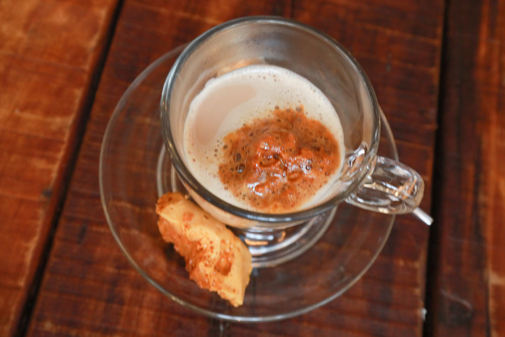 新北三峽美食｜Qm159 清琳咖啡。寵物友善餐廳、從廢墟老屋變身的網美咖啡廳、歐洲古董風格咖啡館