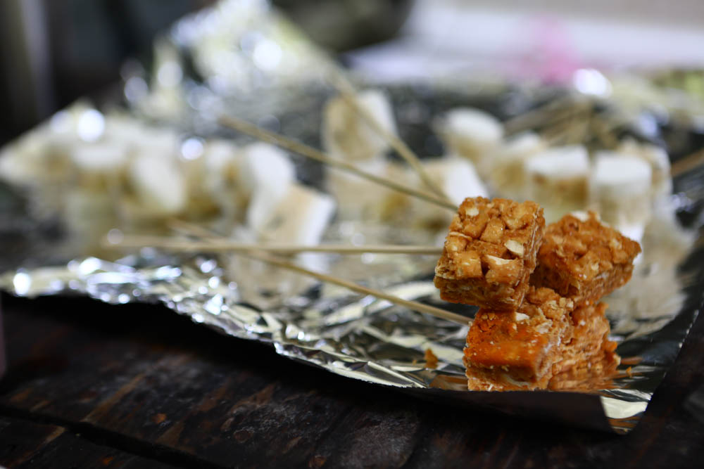 花蓮｜嘻餐町溪畔餐桌。浮誇峽谷下午茶、網美鞦韆吊床、漫步清澈溪流中溯溪、豐盛多元化的美味佳餚、還有窯烤披薩DIY