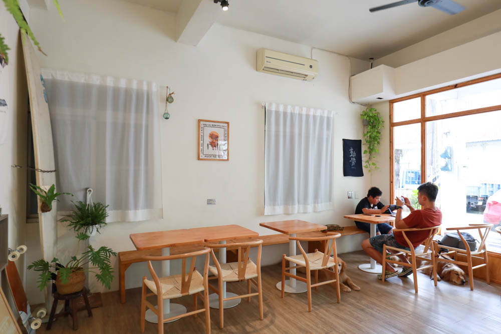 墾丁滿州鄉美食|收假症候群。寵物友善餐廳、邪惡美味超好吃漢堡、超正點奶油啤酒!! - 第6張圖 墾丁滿州鄉美食|收假症候群。寵物友善餐廳、邪惡美味超好吃漢堡、超正點奶油啤酒!!