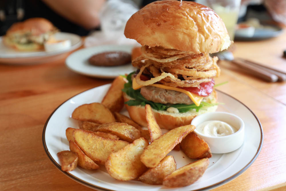 墾丁滿州鄉美食|收假症候群。寵物友善餐廳、邪惡美味超好吃漢堡、超正點奶油啤酒!! - 第14張圖 墾丁滿州鄉美食|收假症候群。寵物友善餐廳、邪惡美味超好吃漢堡、超正點奶油啤酒!!
