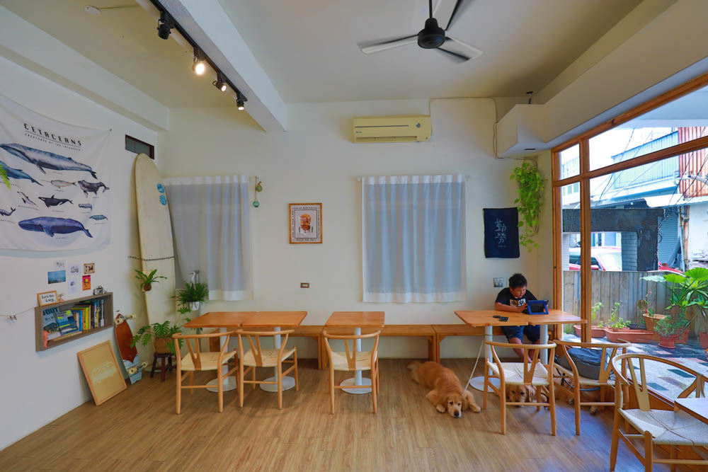 墾丁滿州鄉美食|收假症候群。寵物友善餐廳、邪惡美味超好吃漢堡、超正點奶油啤酒!! - 第7張圖 墾丁滿州鄉美食|收假症候群。寵物友善餐廳、邪惡美味超好吃漢堡、超正點奶油啤酒!!