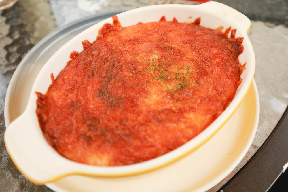 新北烏來美食｜瀑布3號景觀餐廳。瀑布餐廳、寵物友善餐廳、第一排瀑布絕景玻璃屋、夢幻球池