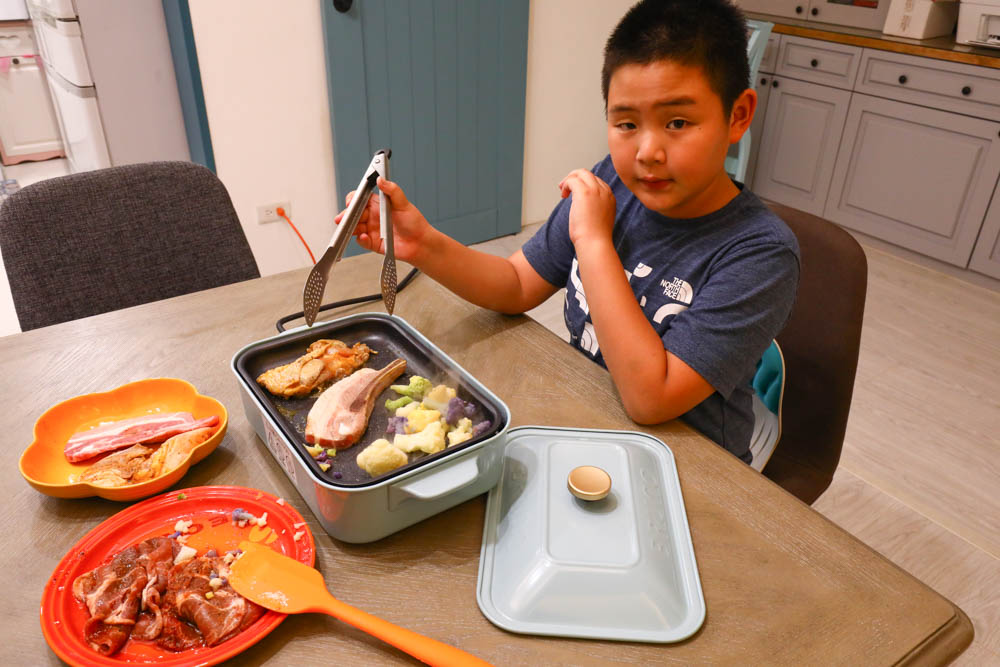 開團｜日本BRUNO多功能電烤盤｜煎牛排、燒烤、壽喜燒、章魚燒、鬆餅、鴛鴦鍋、毛小孩料理通通輕鬆搞定