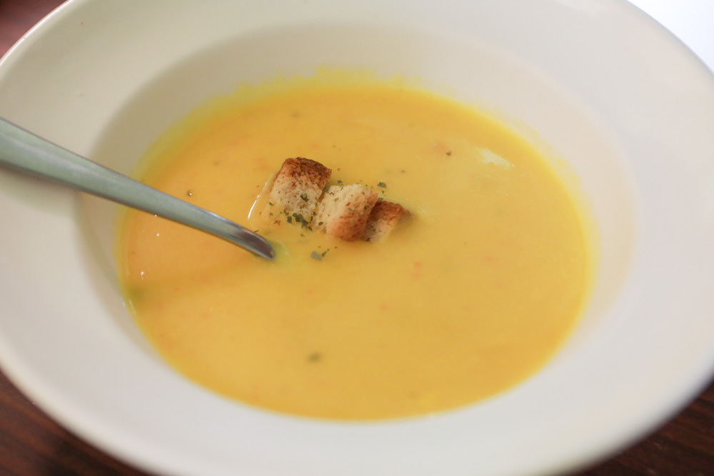 新北三芝美食｜三芝煙燻小棧 Smoky Inn。道地德國豬腳、德式香腸、寵物友善餐廳