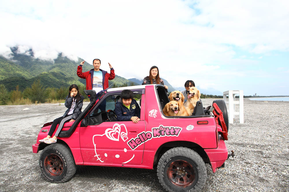 花蓮最夯特色活動｜熊哥海上天梯天空之鏡沙灘車。天空之鏡網美照、沙灘車飆沙、吉普車踏浪