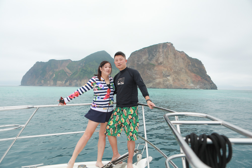 宜蘭頭城｜龜山島牛奶海。宜蘭牛奶海遊艇、SUP立槳體驗、超夢幻蒂芬尼藍的牛奶海絕美美景