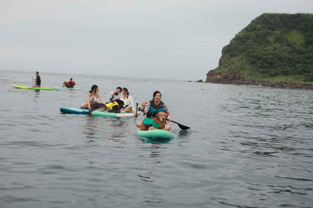 宜蘭頭城｜龜山島牛奶海。宜蘭牛奶海遊艇、SUP立槳體驗、超夢幻蒂芬尼藍的牛奶海絕美美景