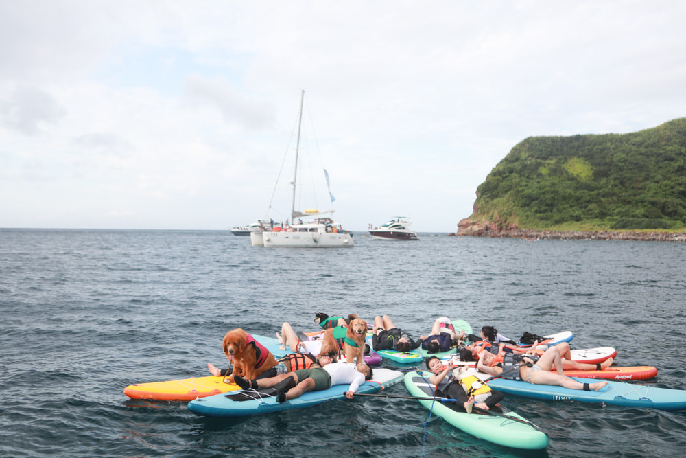 宜蘭頭城｜龜山島牛奶海。宜蘭牛奶海遊艇、SUP立槳體驗、超夢幻蒂芬尼藍的牛奶海絕美美景