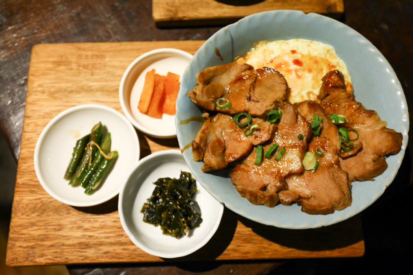 台北中正美食|特有種商行。老宅咖啡廳、魏德聖導演的懷舊復古電影世界、寵物友善餐廳 - 第22張圖 台北中正美食|特有種商行。老宅咖啡廳、魏德聖導演的懷舊復古電影世界、寵物友善餐廳