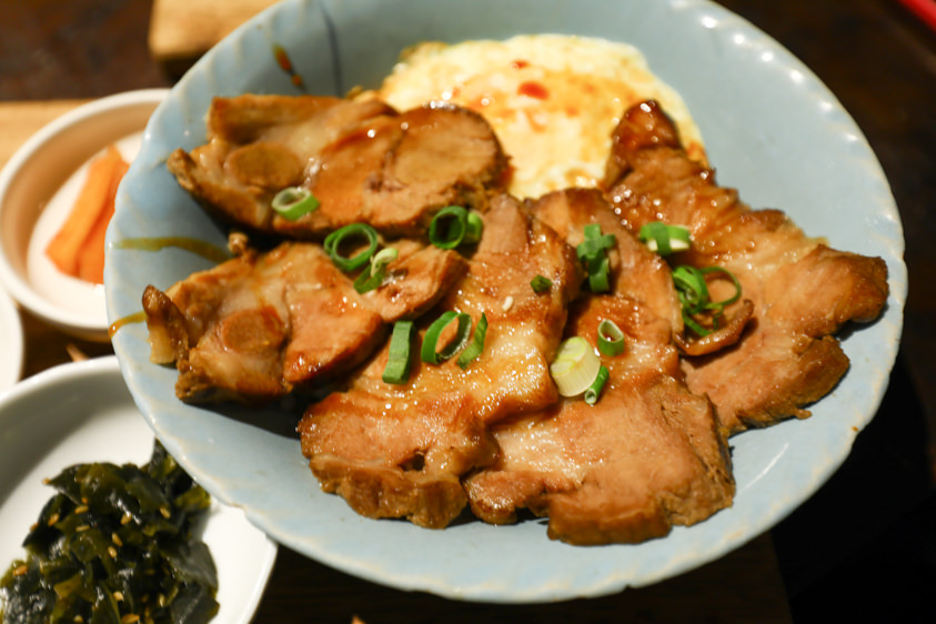 台北中正美食|特有種商行。老宅咖啡廳、魏德聖導演的懷舊復古電影世界、寵物友善餐廳 - 第23張圖 台北中正美食|特有種商行。老宅咖啡廳、魏德聖導演的懷舊復古電影世界、寵物友善餐廳