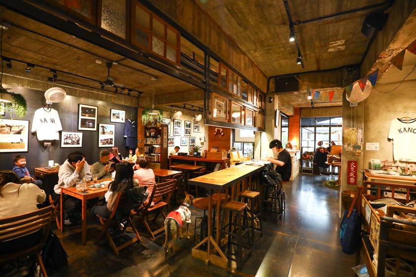 台北中正美食|特有種商行。老宅咖啡廳、魏德聖導演的懷舊復古電影世界、寵物友善餐廳 - 第14張圖 台北中正美食|特有種商行。老宅咖啡廳、魏德聖導演的懷舊復古電影世界、寵物友善餐廳