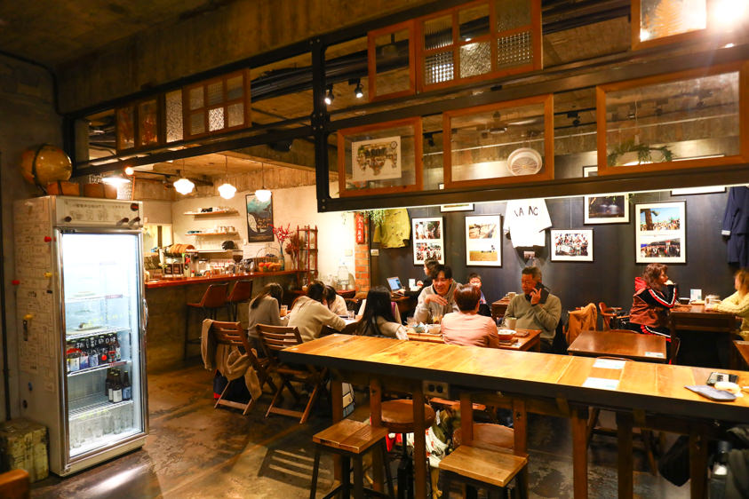 台北中正美食|特有種商行。老宅咖啡廳、魏德聖導演的懷舊復古電影世界、寵物友善餐廳 - 第13張圖 台北中正美食|特有種商行。老宅咖啡廳、魏德聖導演的懷舊復古電影世界、寵物友善餐廳