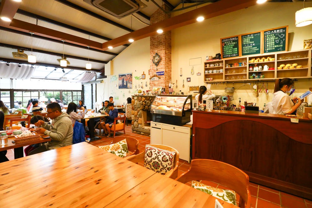 桃園大溪美食|Emmie的南法玫瑰園。森林絕美玻璃屋景觀餐廳、歐風花園、寵物友善餐廳 - 第9張圖 桃園大溪美食|Emmie的南法玫瑰園。森林絕美玻璃屋景觀餐廳、歐風花園、寵物友善餐廳