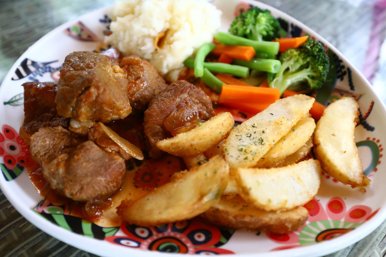 桃園大溪美食|Emmie的南法玫瑰園。森林絕美玻璃屋景觀餐廳、歐風花園、寵物友善餐廳 - 第24張圖 桃園大溪美食|Emmie的南法玫瑰園。森林絕美玻璃屋景觀餐廳、歐風花園、寵物友善餐廳