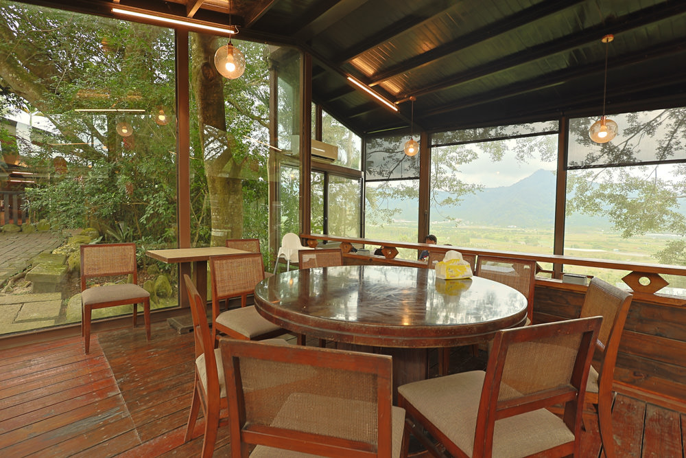 南投魚池美食｜山頂玻璃屋私房菜。淮揚菜無菜單私房料理、預約制、寵物友善餐廳、日月潭美食