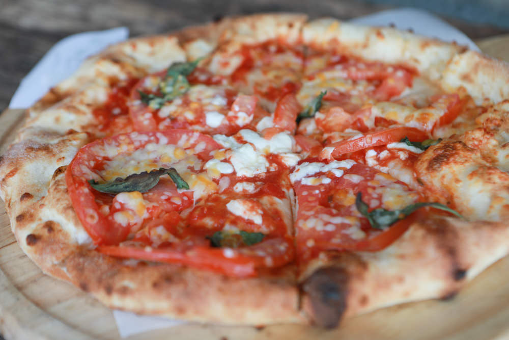 苗栗大湖｜琉璃秋境懶人野餐・窯烤披薩。寵物友善餐廳、帳篷野餐、絕美山嵐雲海景觀