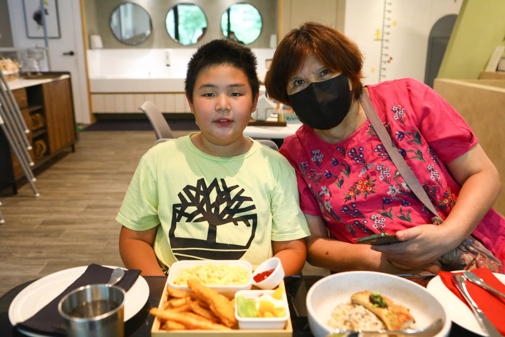 林口美食｜瑞莎塔廚房。異國料理、早午餐、兒童餐、親子遊戲區、溜滑梯球池，還可以外帶美食回家享用！！