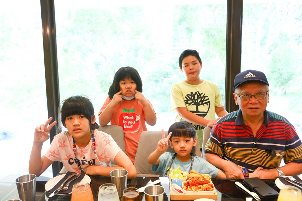 林口美食｜瑞莎塔廚房。異國料理、早午餐、兒童餐、親子遊戲區、溜滑梯球池，還可以外帶美食回家享用！！