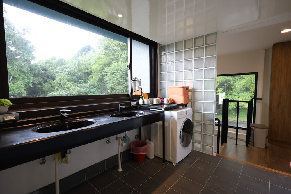 花蓮壽豐包棟泳池民宿｜生活就是VILLA會館II區。寵物友善、可住10人、大草皮、游泳池