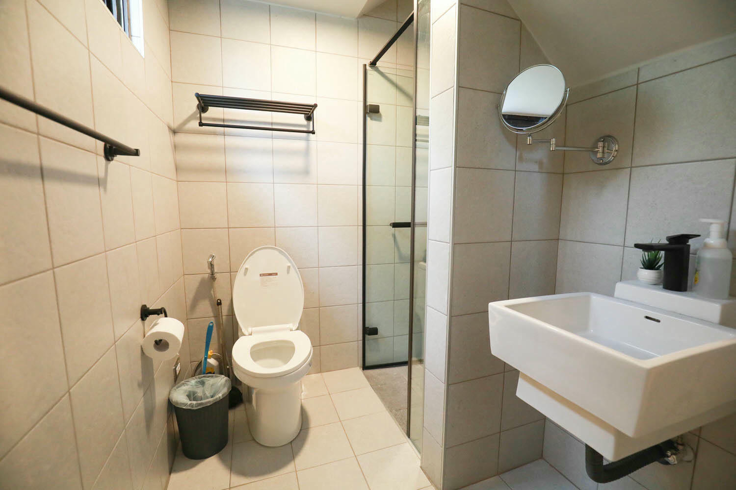 花蓮包棟泳池民宿|生活就是VILLA會館 I區。寵物友善、游泳池、大草皮、獨棟villa - 第32張圖 花蓮包棟泳池民宿|生活就是VILLA會館 I區。寵物友善、游泳池、大草皮、獨棟villa